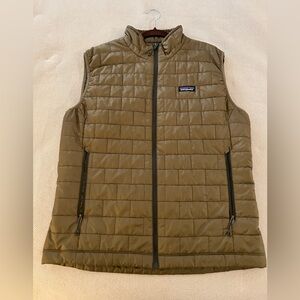 Patagonia nano puff vest tan L